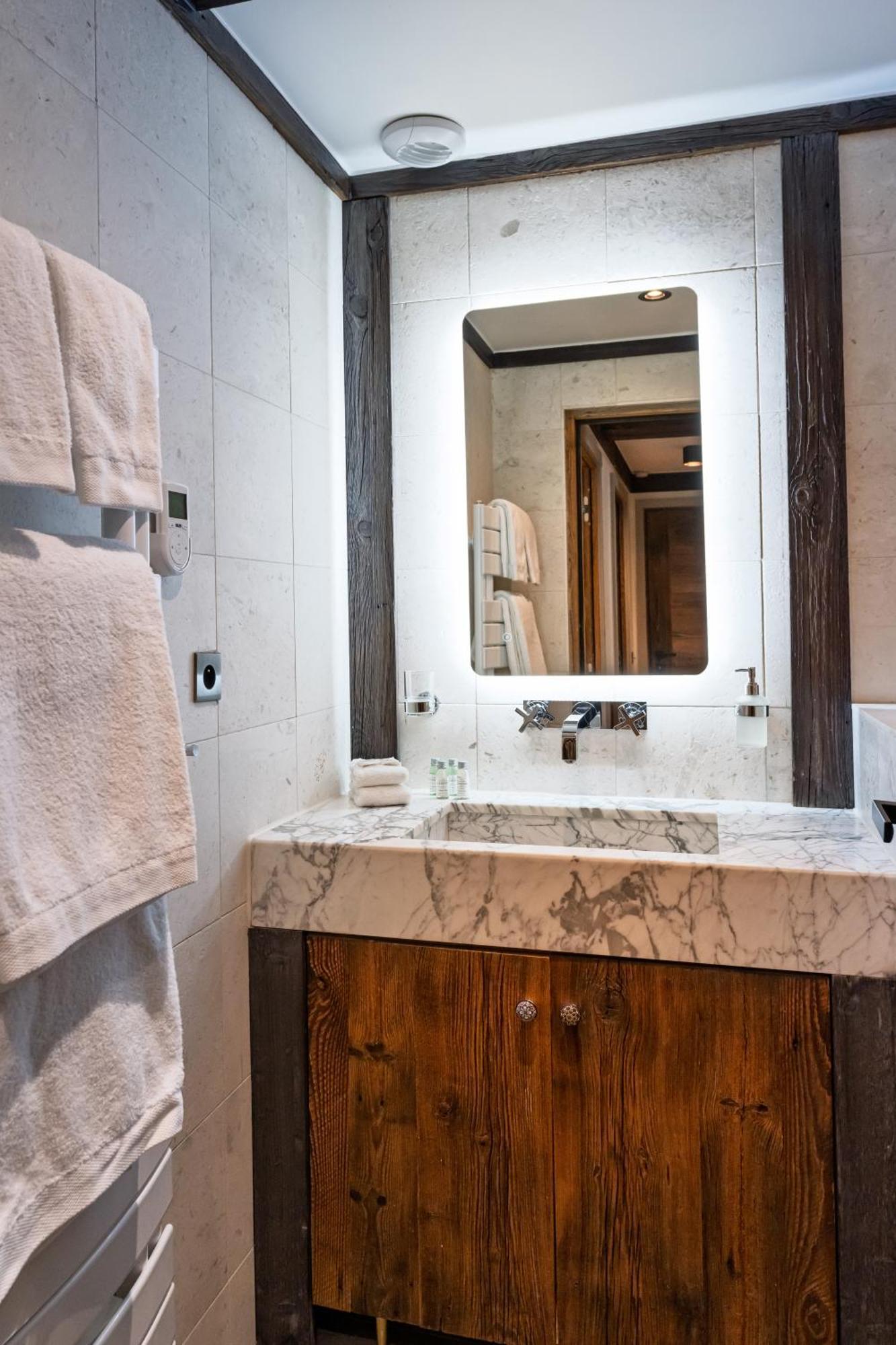 Luxury Suite 70M2 Balcon Courchevel1850 Parking Exterior photo