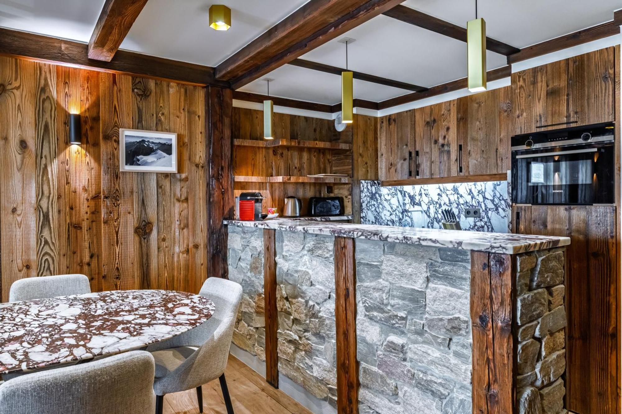 Luxury Suite 70M2 Balcon Courchevel1850 Parking Exterior photo
